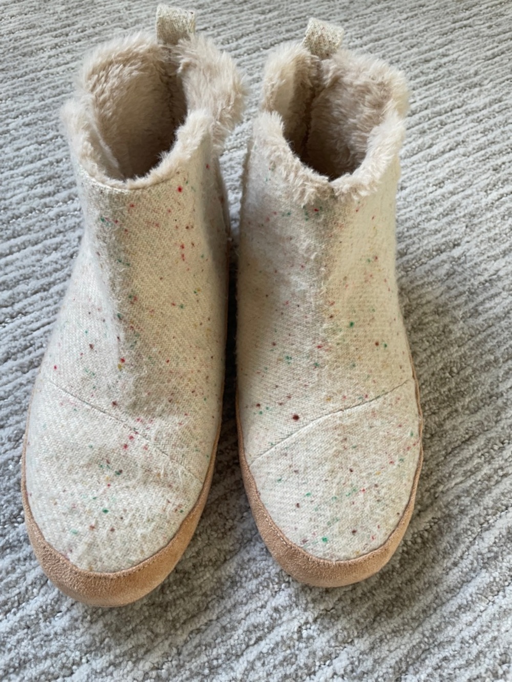 Toms Cream Speckled Fleece-Lined Ankle Slippers with Tan Suede Trim Size 9